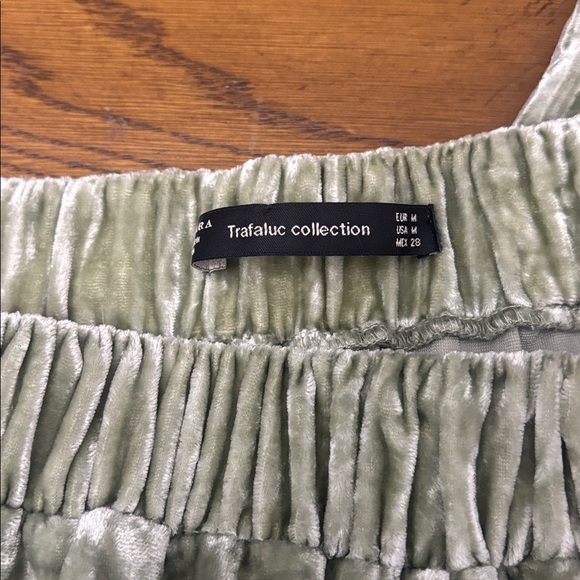 ZARA Trafaluc Crushed Velvet Pants Velvet Pants in Sage Green - Picture 4 of 10